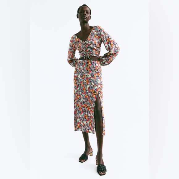 Floral skirt, viscose, size 2 - Picture 3 of 5